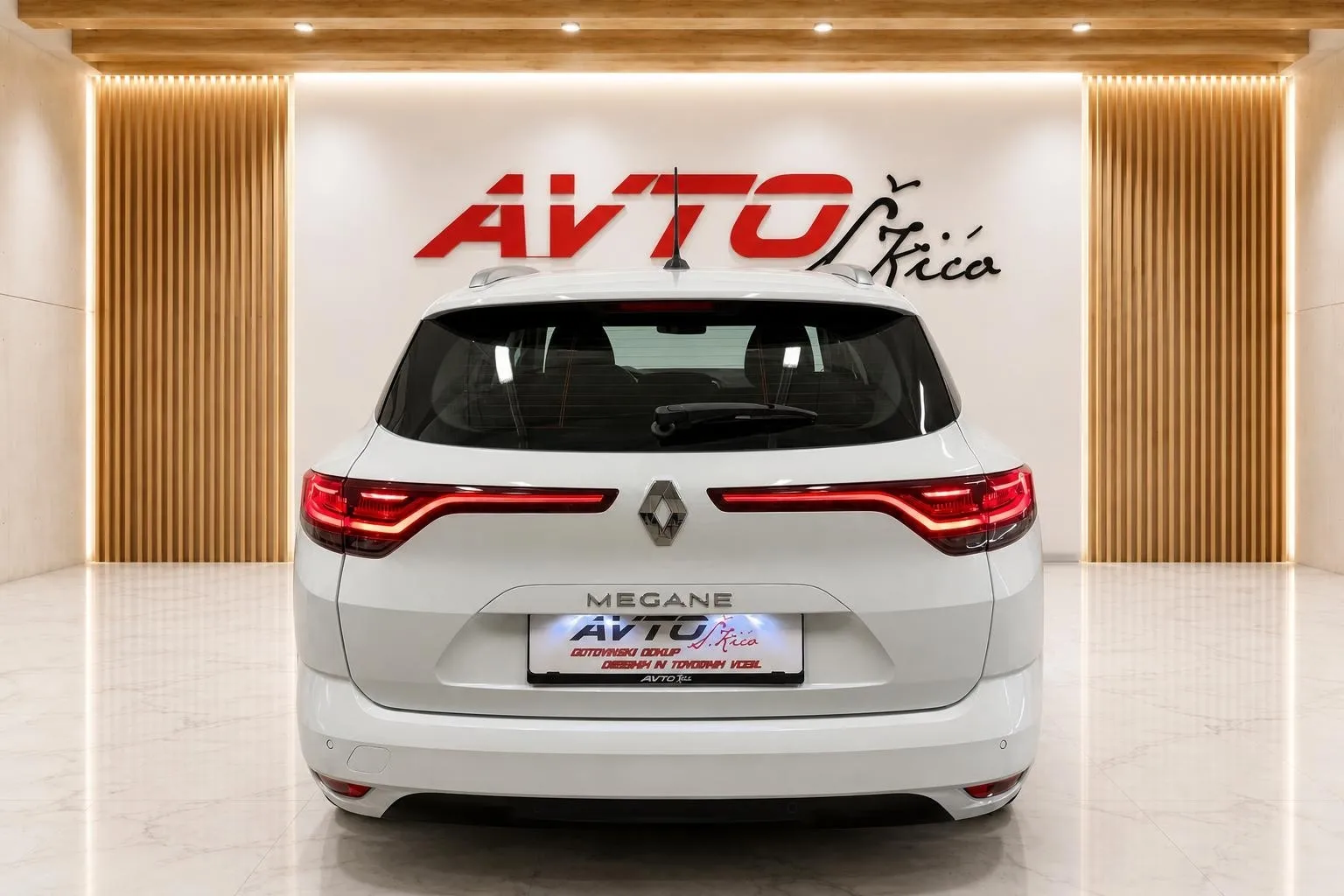 Notranja slika - Renault Megane - 115 DCI-FULL LED-AVTOMATIK-NAVIGACIJA-TEMPOMAT-PDC - 8