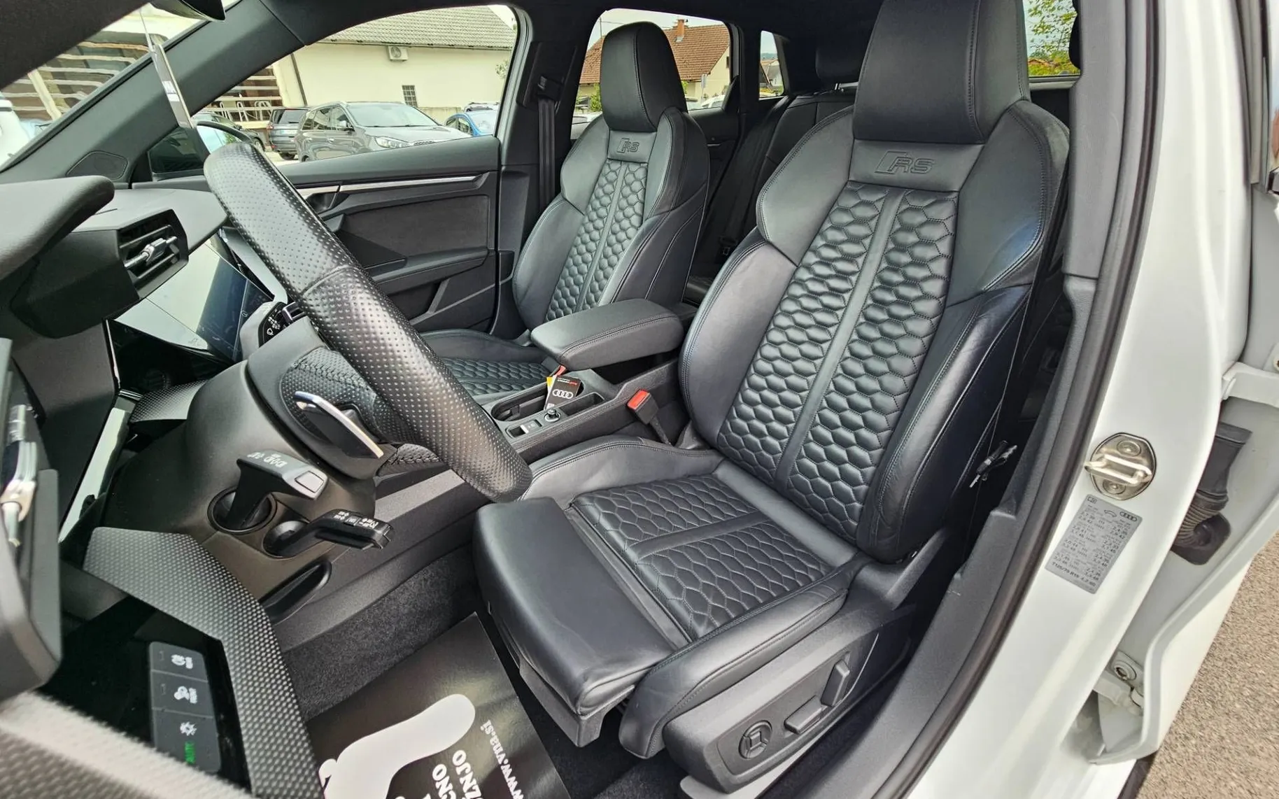 Notranja slika - Audi RS3 - Sportback quattro TFSI |VIRTUAL|BANG|RADAR|KAMERA| - 8