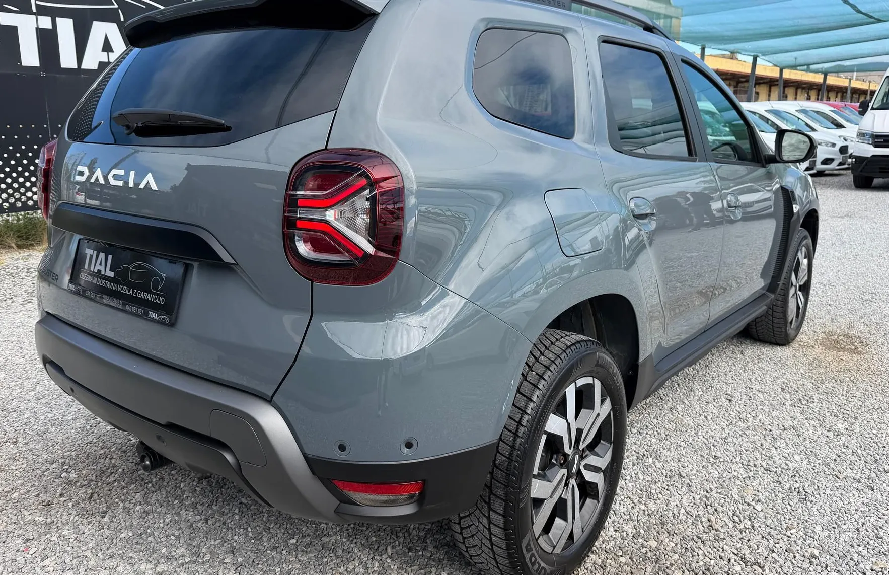 Zunanja slika - Dacia Duster - 1.5 dci-SLO-NARDO SIVA-KAMERA-MRT.KOTI-NAVI - 7