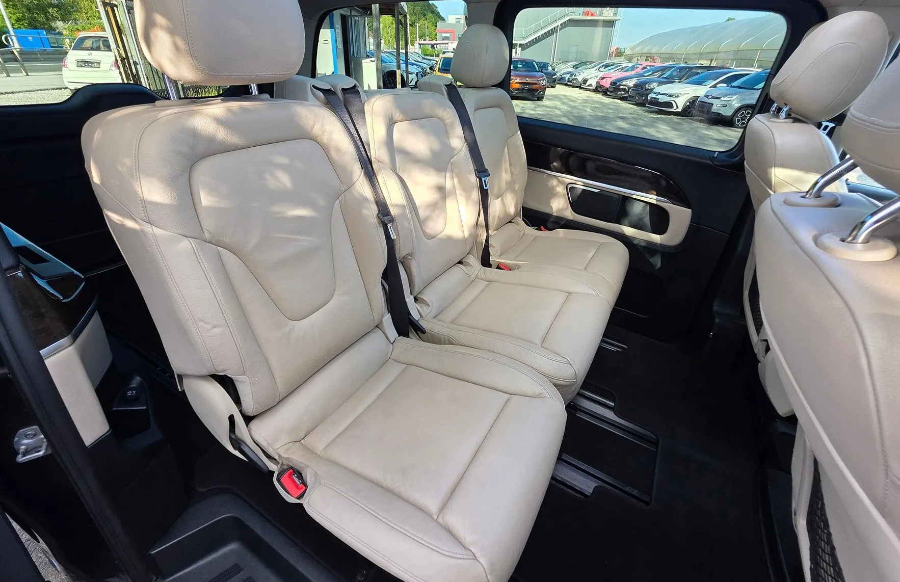 Zunanja slika - Mercedes-Benz V-Razred - V 250D 7 SEDEŽEV-LED-KAMERA-PANORAMA-ALU-ODLIČEN - 14