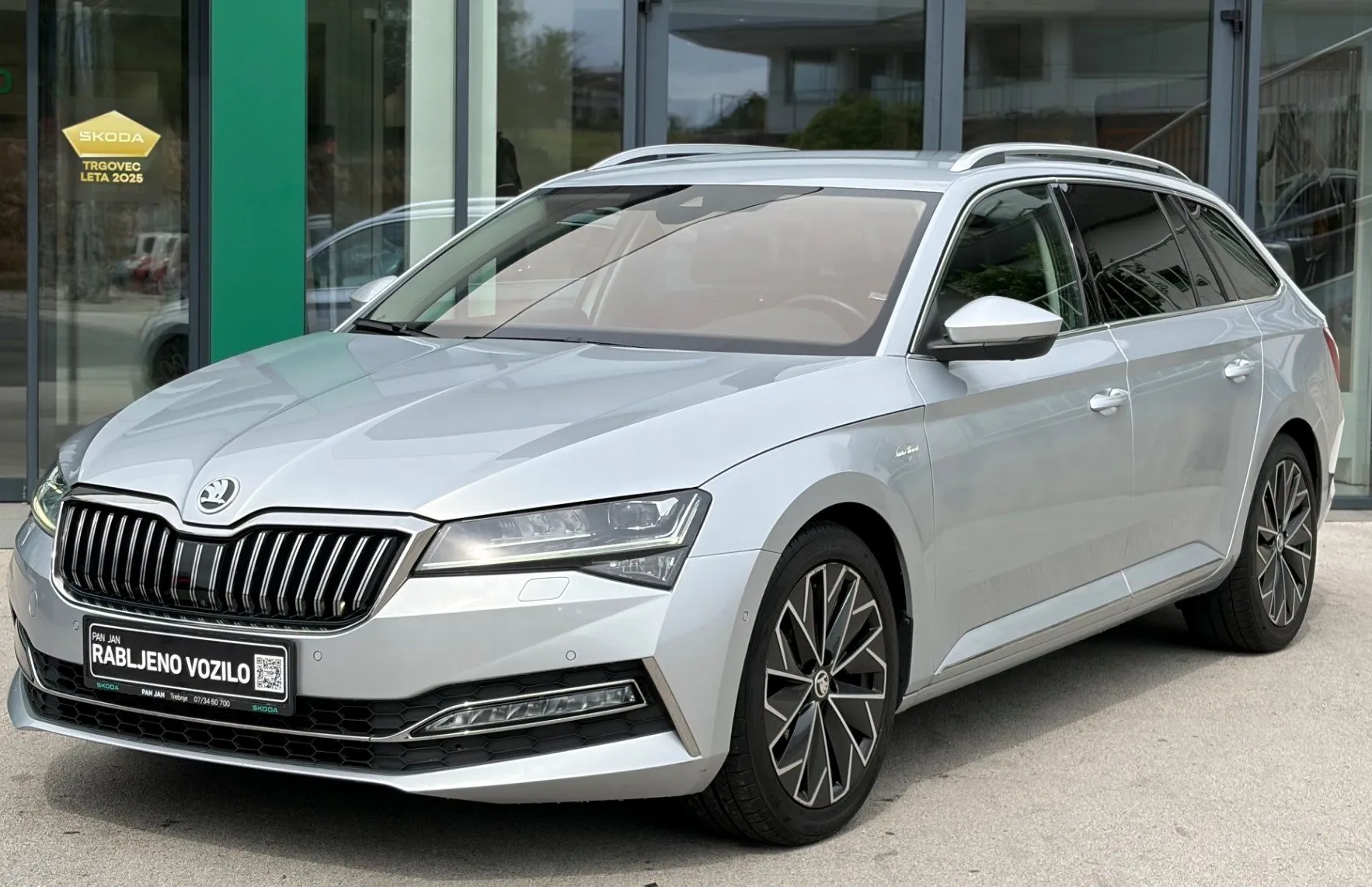 Zunanja slika - Škoda Superb - Combi 4x4 2.0 TDI L K DSG - 1