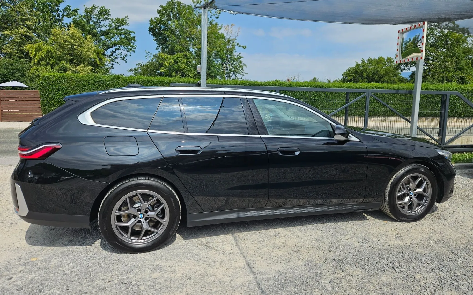Zunanja slika - BMW serija 5 Touring: - 520d  AT   1.LASTNIK SLO VIRTUAL  LED... - 10