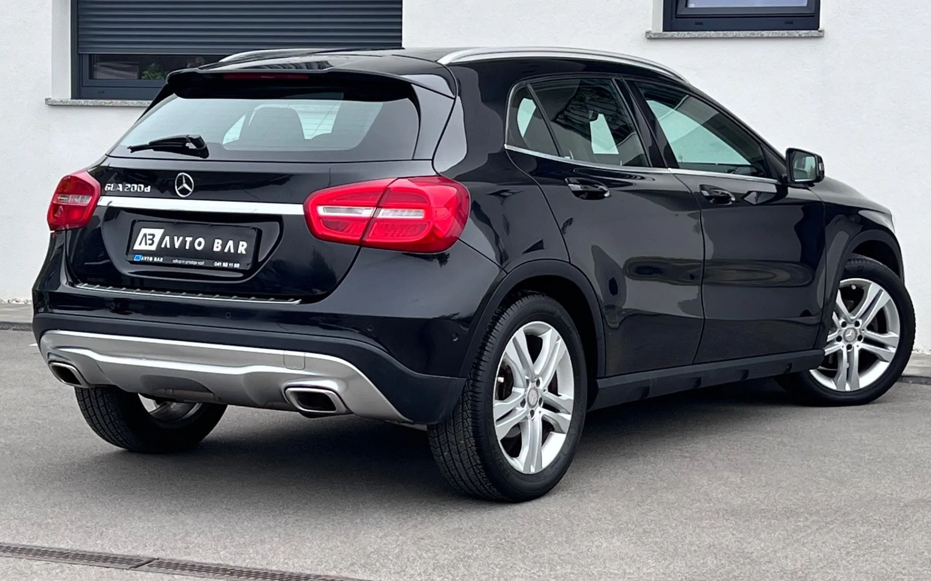 Zunanja slika - Mercedes-Benz GLA-Razred - 200 CDI+4MATIC+F1+AMBI+XENON+NAVI - 6