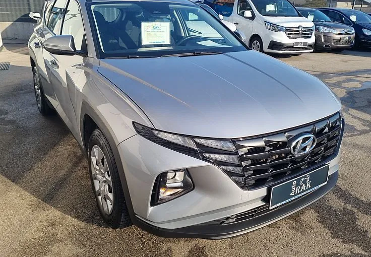 Zunanja slika - Hyundai Tucson - 1.6 T-GDI  TREND 2WD 47237 KM.1.LASTNIK. SERVISNA - 4