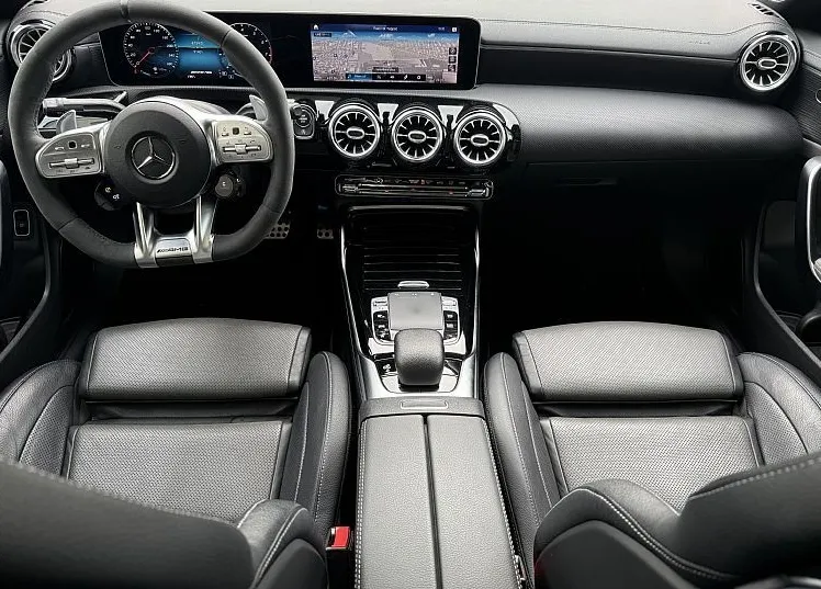 Zunanja slika - Mercedes-Benz CLA-Razred - CLA 35 AMG 4M Head-Up Burmester AMG Performance - 11