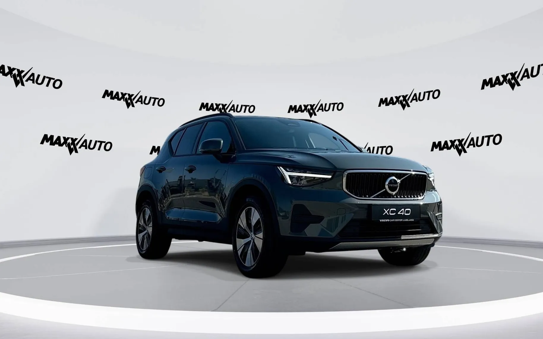 Zunanja slika - Volvo XC40 - B3P Core Avt. - 3