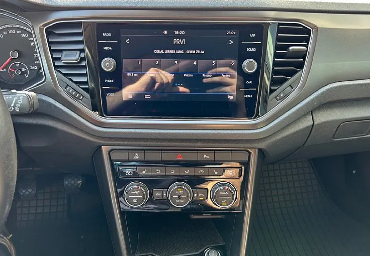 Zunanja slika - Volkswagen T-Roc - 1.0 TSI BMT Style - Odličen - 9