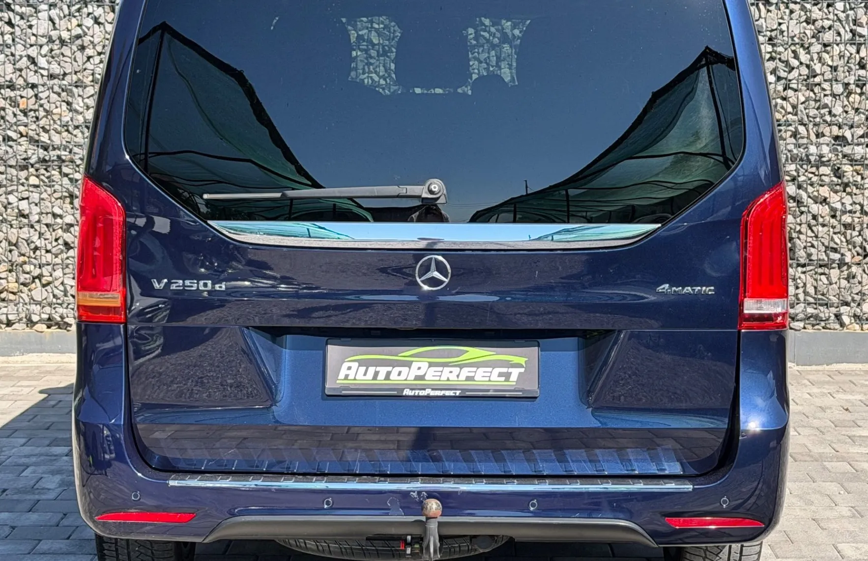 Zunanja slika - Mercedes-Benz V-Razred - V 250d 4MATIC|AMG Line|SLO|360°|KLJUKA|BURM.| - 5