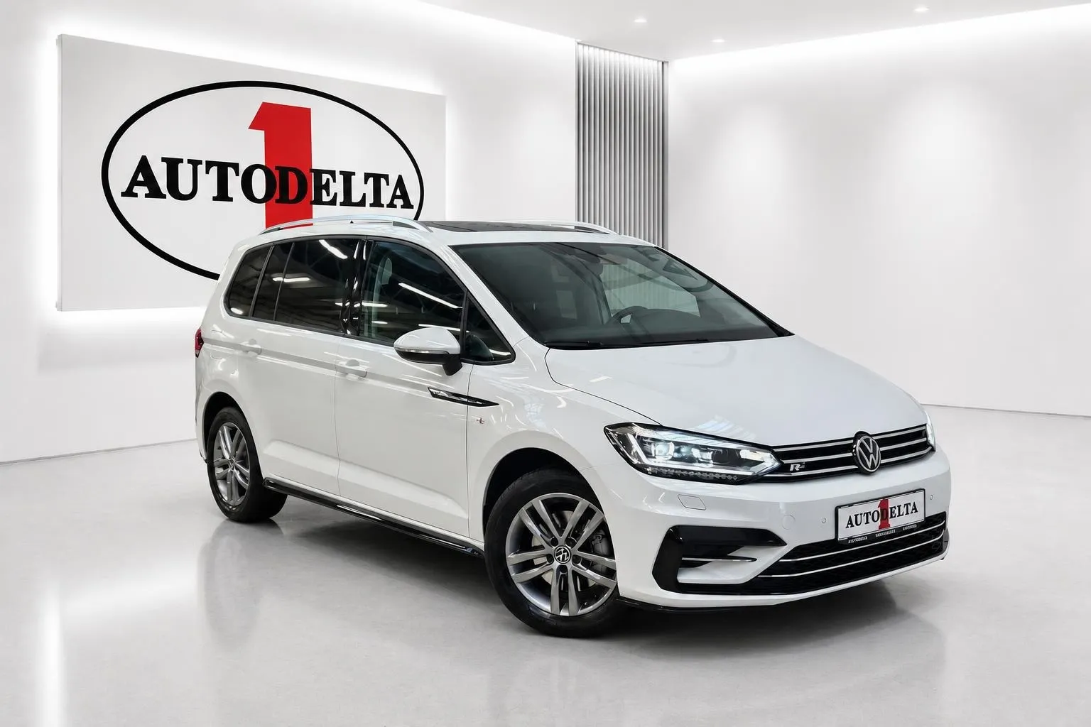Zunanja slika - Volkswagen Touran - 1.5 TSI 4ALL DSG - 2