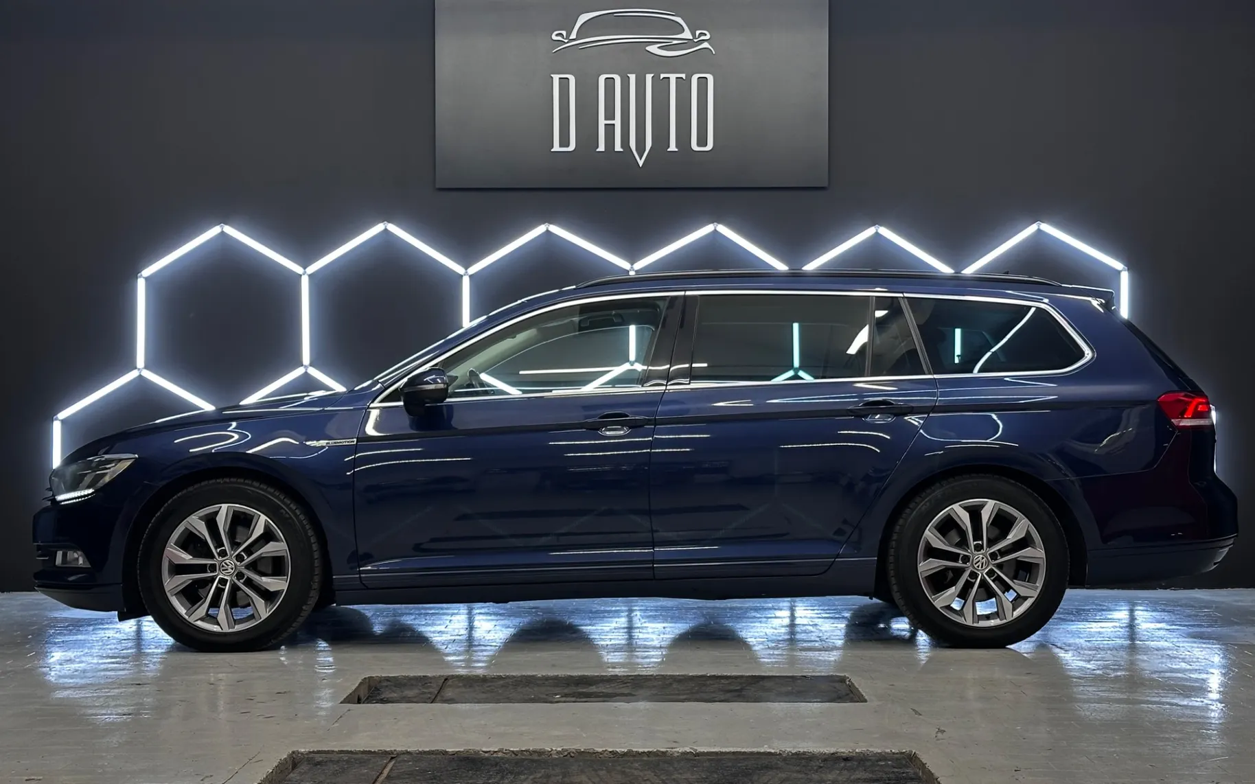 Notranja slika - VW Passat Variant - 2.0 TDI DSG-F1-LED-ACC-KLJUKA-ODLIČEN... - 7