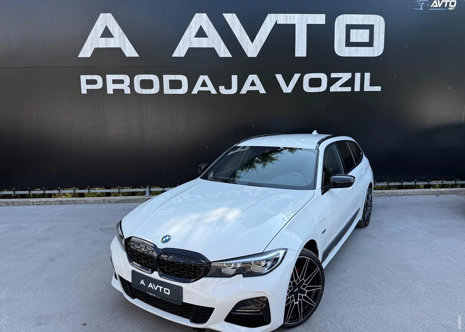 Zunanja slika - BMW M3 Touring - 320E MSPORT PERFORMANCE-20COL-KAMERA - 1