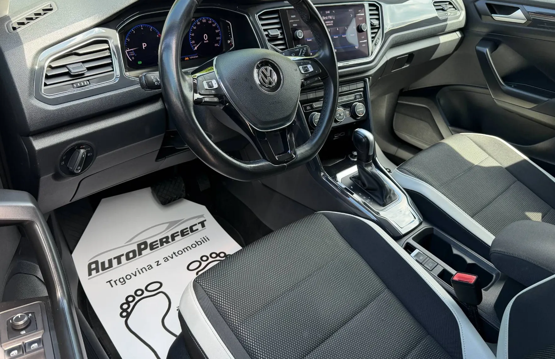 Zunanja slika - Volkswagen T-Roc - 1.5 TSI|R-Line|Virtual|ACC|PotrjenaServ.|... - 9