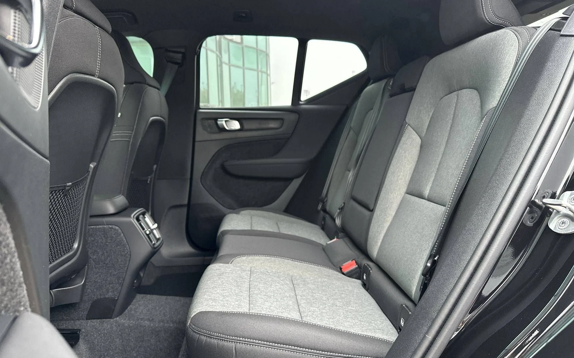 Notranja slika - Volvo XC40 - B3 P Core AT DCT 3 leta garancije + 3 servisi - 11
