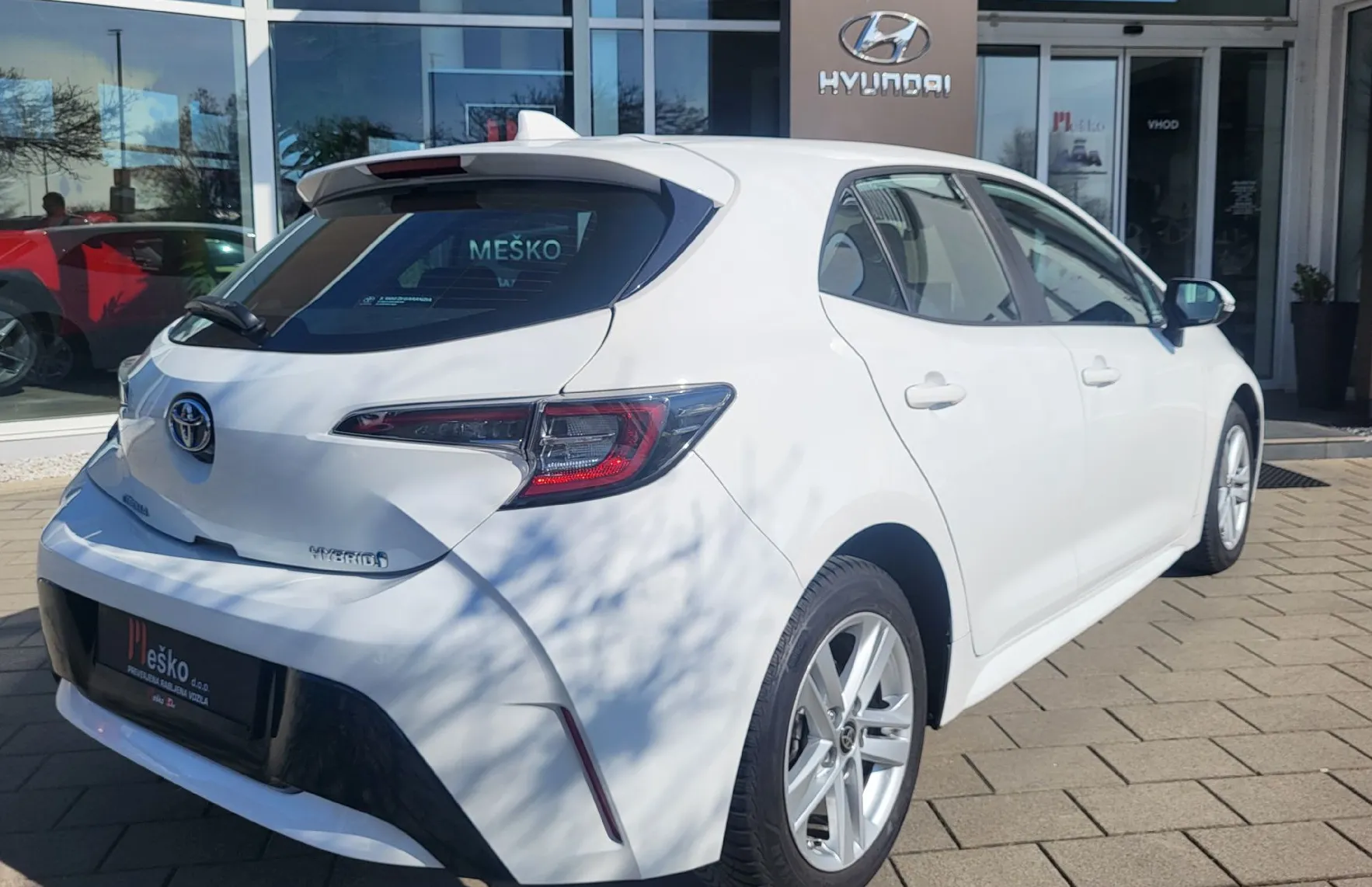 Zunanja slika - Toyota Corolla - 1.8 Hybrid 1 last-navi-alu-kamera-temp-acc-led - 4