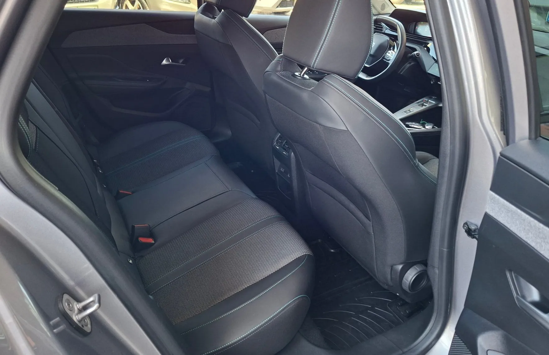 Zunanja slika - Peugeot 308 - SW 1.5 BlueHDI 130 STT Allure Pack Avt. - 7