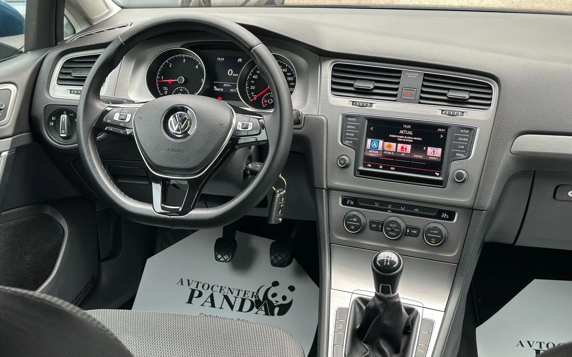 Zunanja slika - Volkswagen Golf - 1,6 TDI Comfortline - 11