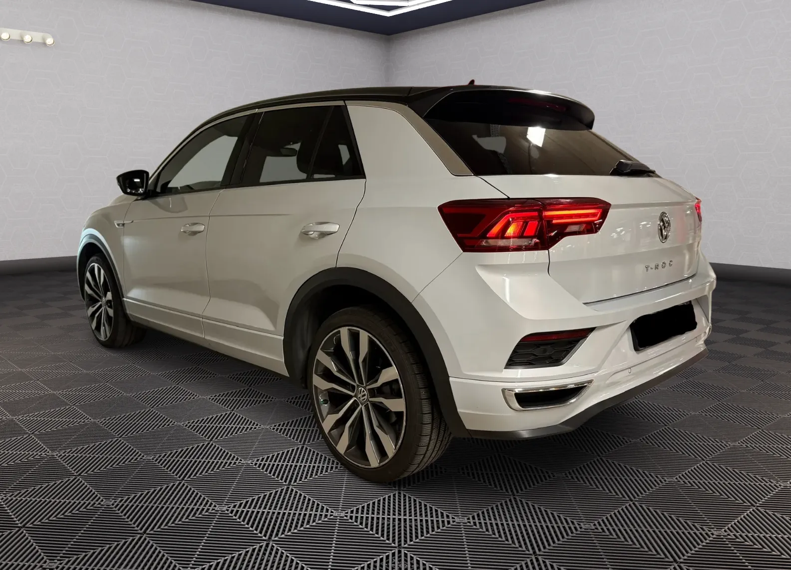 Zunanja slika - Volkswagen T-Roc - 1.5 TSI R LINE - 5