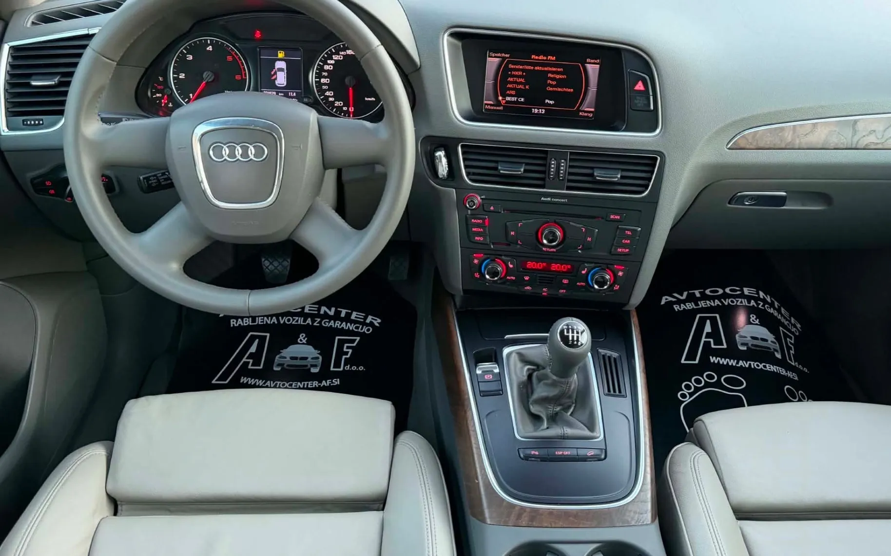 Notranja slika - Audi Q5 - 2.0 TDI-Q-4X4-S LINE-XENON+LED-USNJE-... - 9