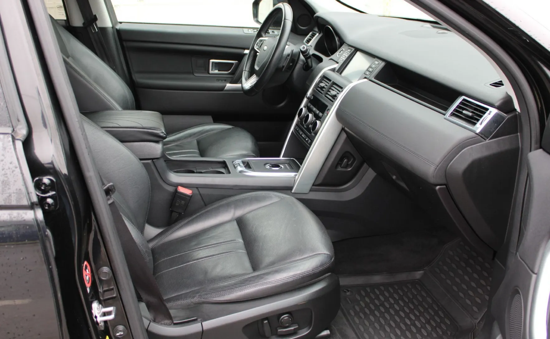 Zunanja slika - Land Rover Discovery Sport - HSE TD4 AUT. 180 KM 4WD USNJE LED ALU NAVI KAMERA - 13