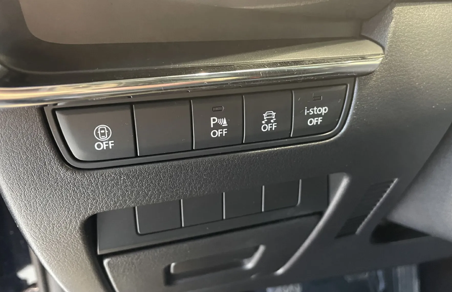 Zunanja slika - Mazda Mazda3 - HEAD UP-KEYLESS-VIRTUAL-NAVIGACIJA-KAMERA-ACC-LED - 14