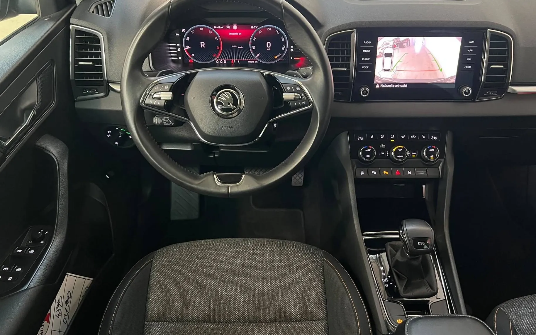 Notranja slika - Škoda Karoq - 1.5 TSI Clever DSG - 8
