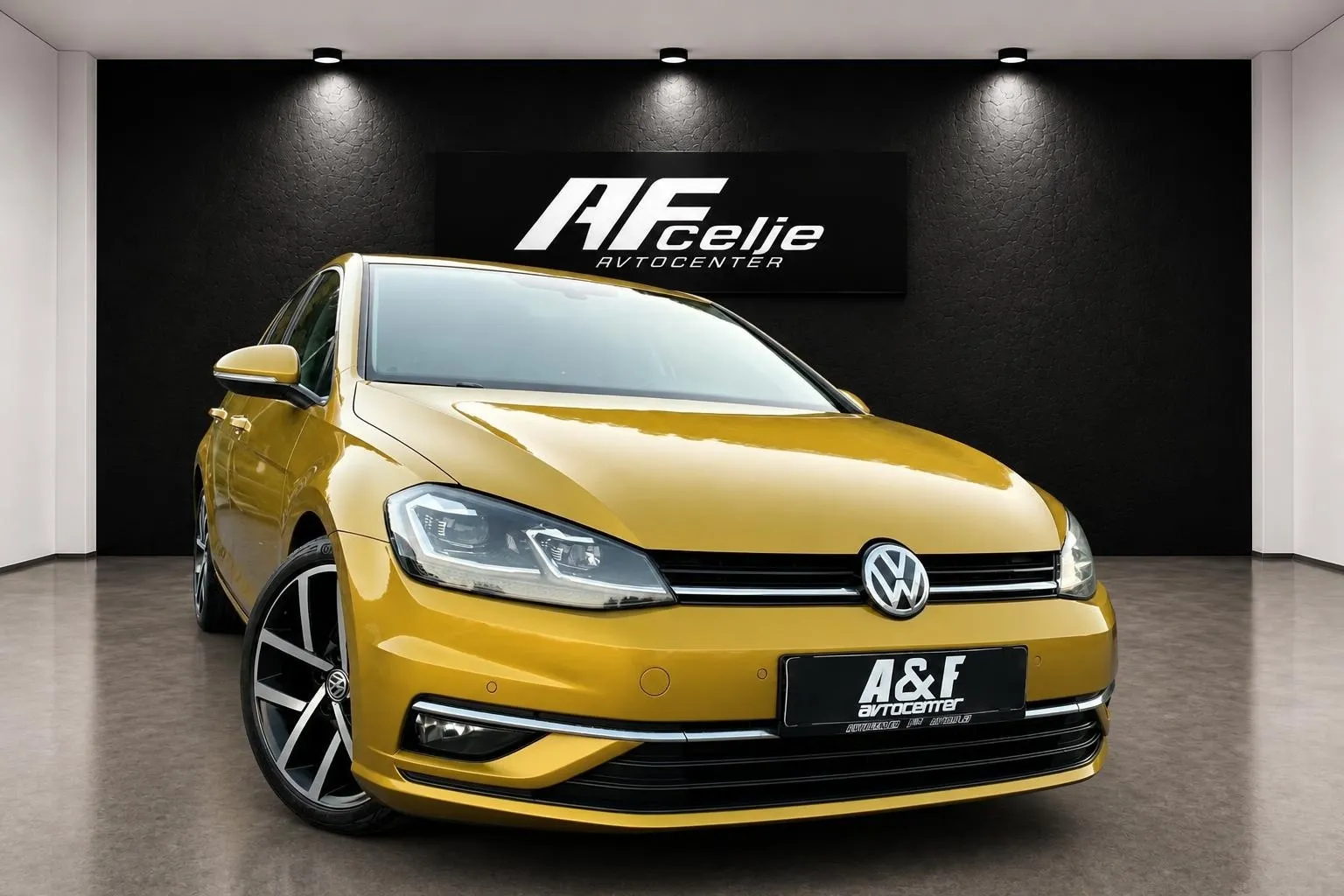 Zunanja slika - Volkswagen Golf - 2.0 TDI H LINE-2X XENON LED-LIZING ZA TUJCE- - 3