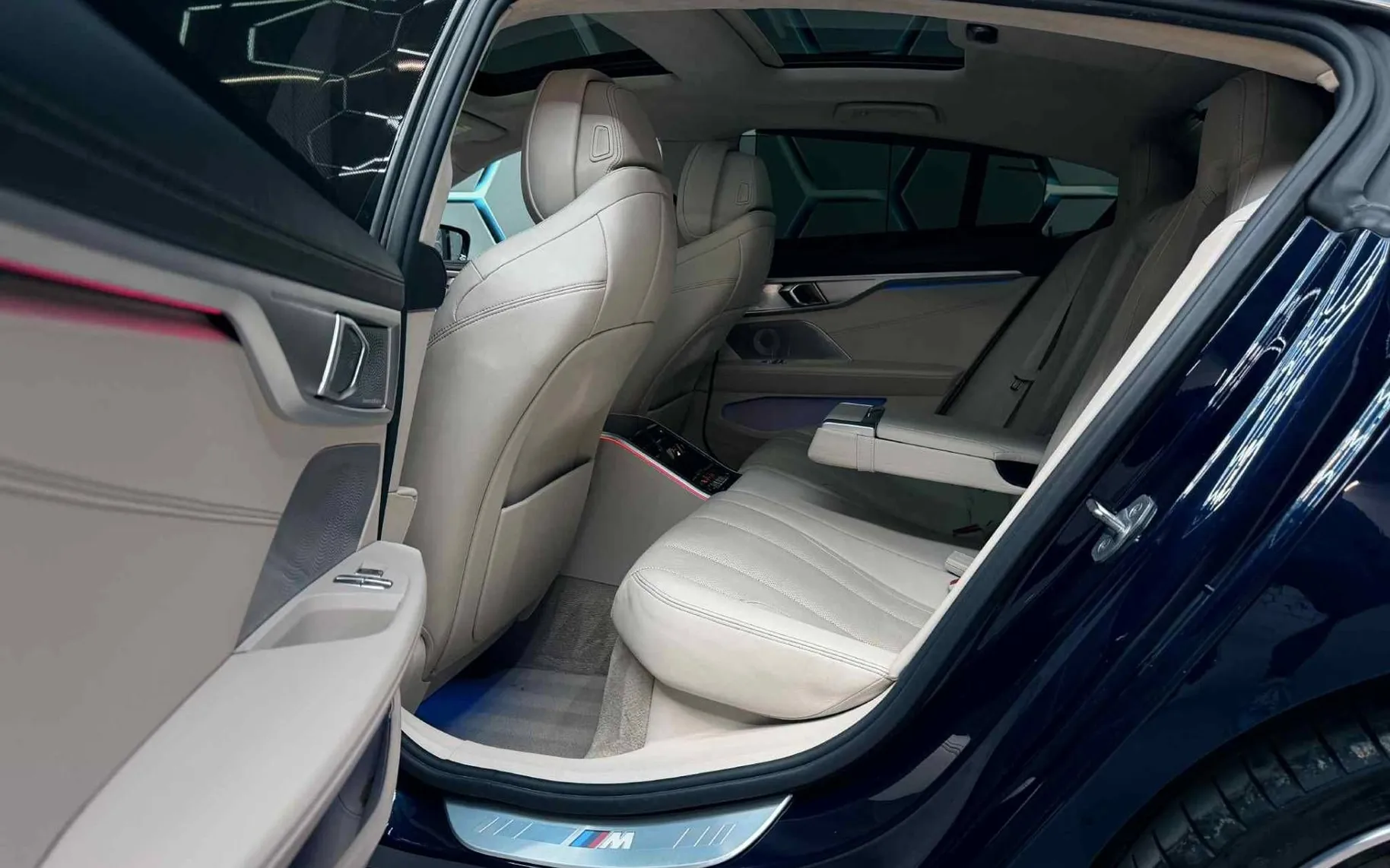Notranja slika - BMW serija 8 Gran Coupe: - 840XD•AUT•M PAKET•PANO•LASER•CRISTAL•BOWERS•SOFT• - 10
