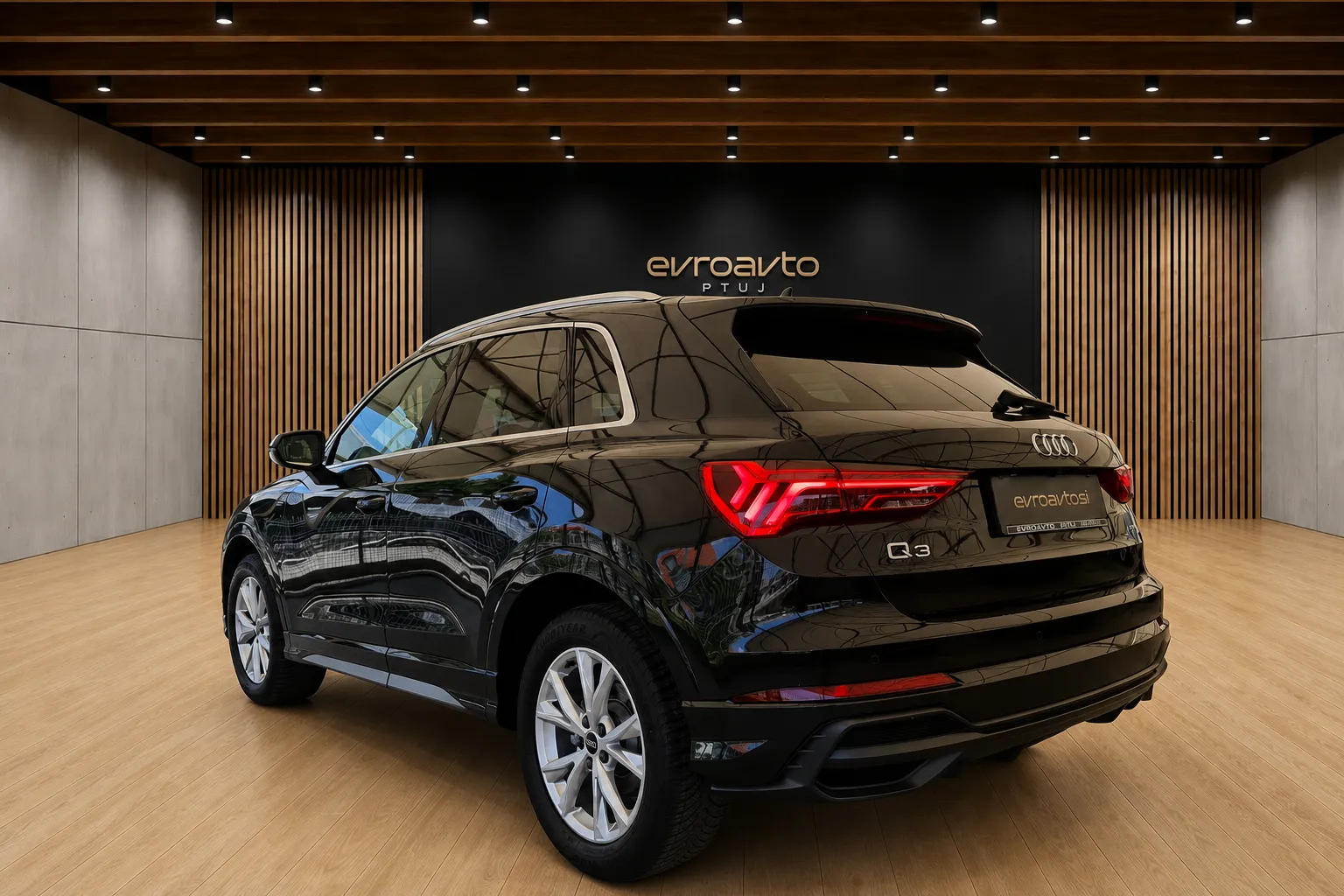 Zunanja slika - Audi Q3 - 35 TDI S line•Panoramska streha•Aktivni tempom KGV - 5