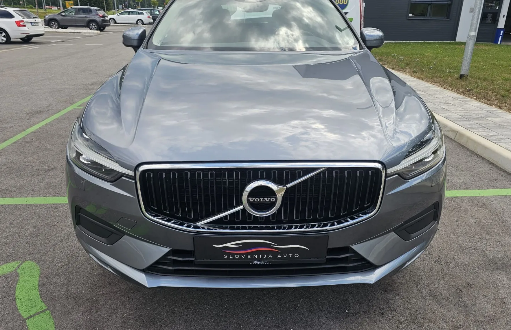 Zunanja slika - Volvo XC60 - B4D AWD Mom.Pro Avt.|panorama|wirtual|Navi|AC|Asis - 2