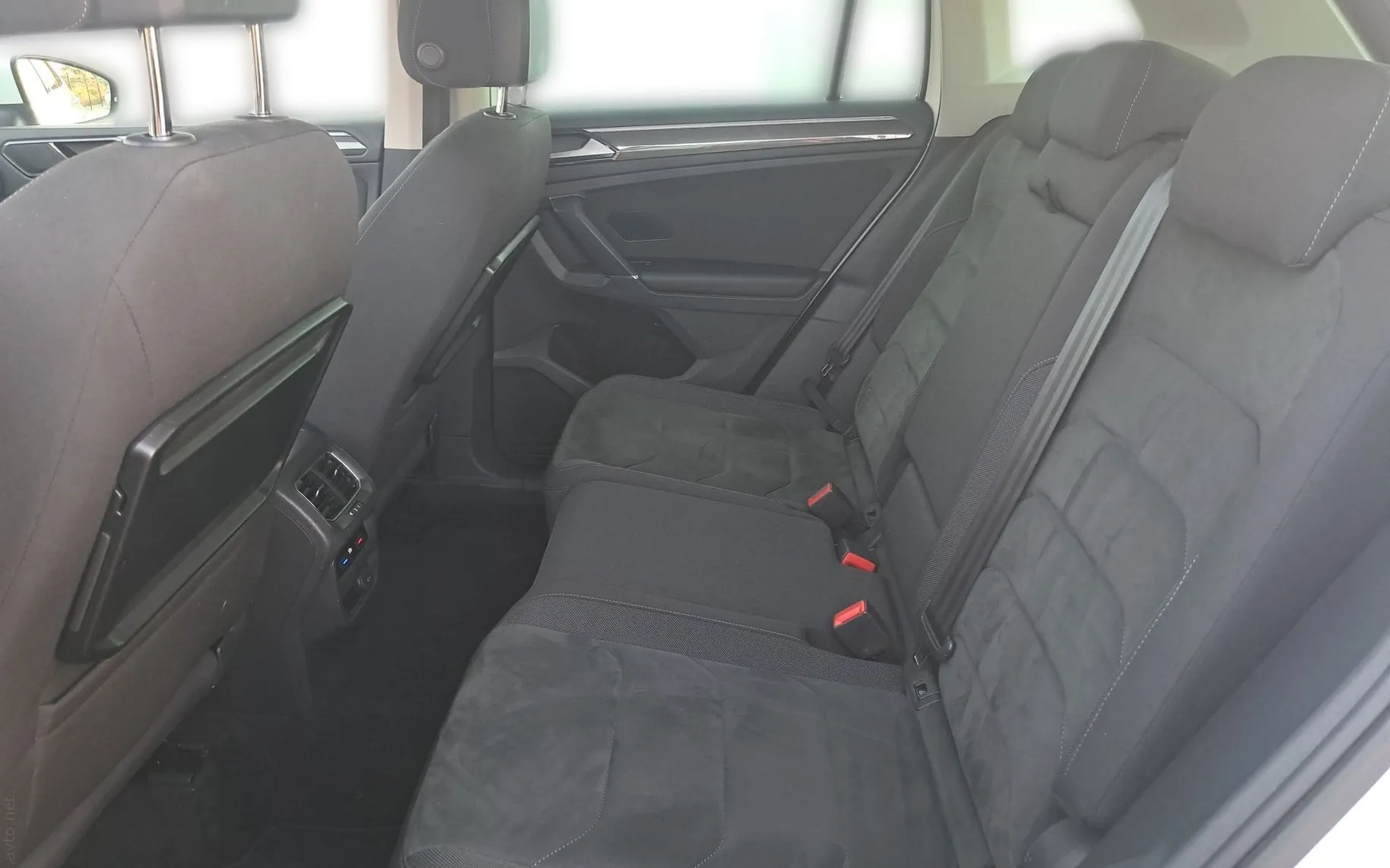 Notranja slika - Volkswagen Tiguan - 2.0 TDI SCR 4MOT. DSG Highline - 10