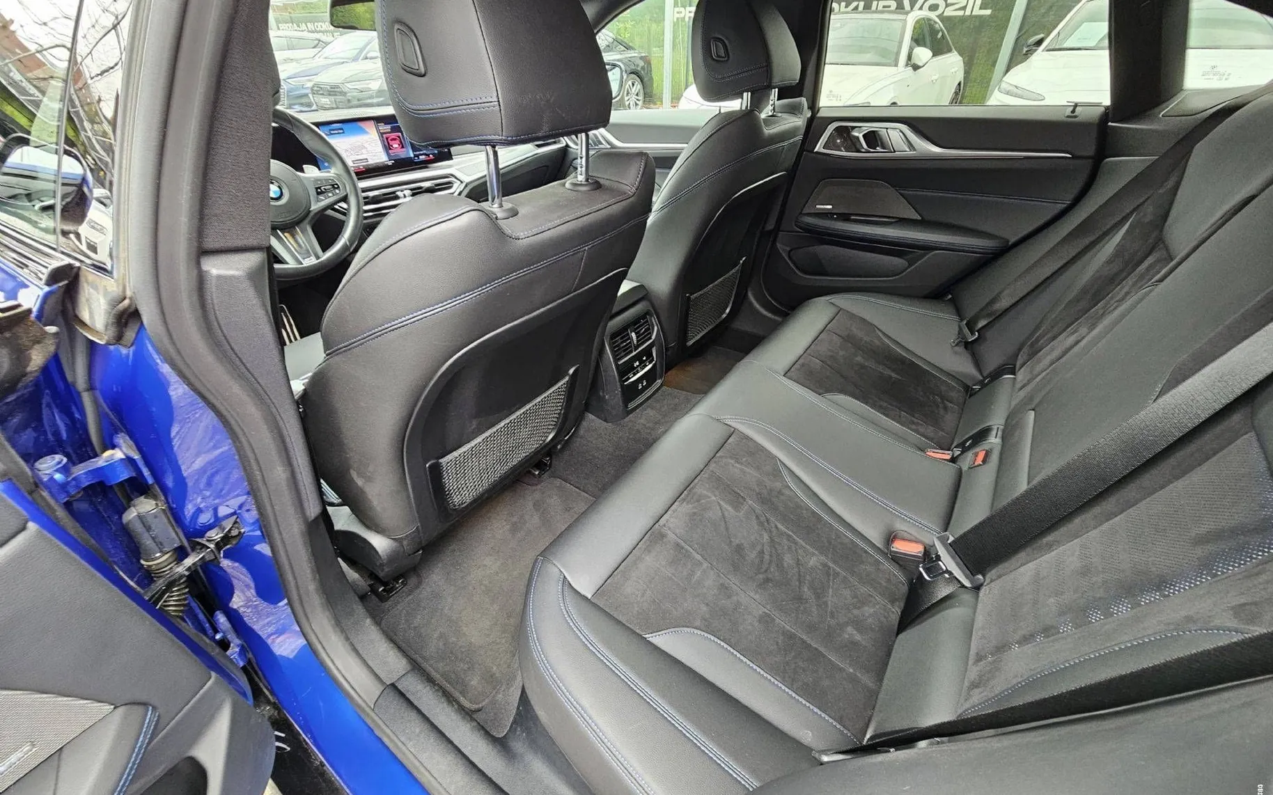 Notranja slika - BMW serija 4 Gran Coupe: - 420d xDrive M-OPTIC |VIRTUAL|NAVI|A19|RADAR|... - 10