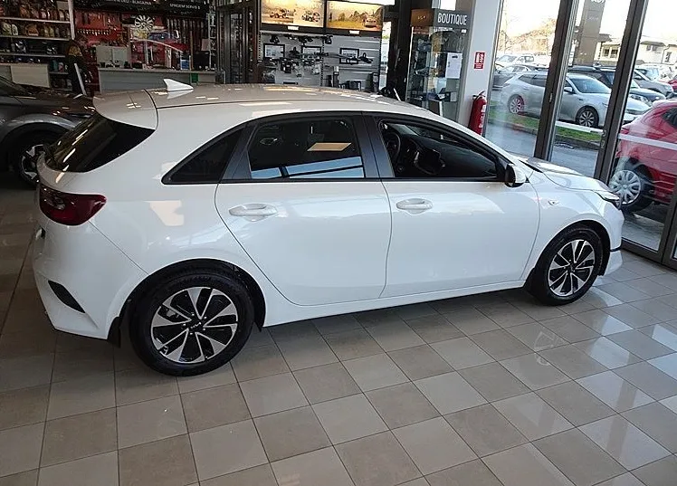 Zunanja slika - KIA Ceed - 1.0 T-GDi LX Champion+ ISG. M T 74 kW 30 LET° - 5