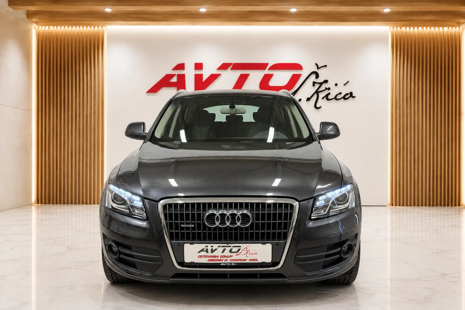 Notranja slika - Audi Q5 - 2.0 TDI-QUATTRO-S-TRONIC-BI-XENON-LED-SERVISNA KNJ - 7