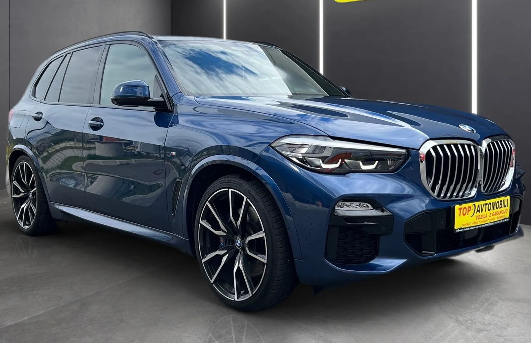 Zunanja slika - BMW X5 - serija : xDrive30d M-PAKET FULL LED SWAROVSKI AKTIV TEMP .. - 6