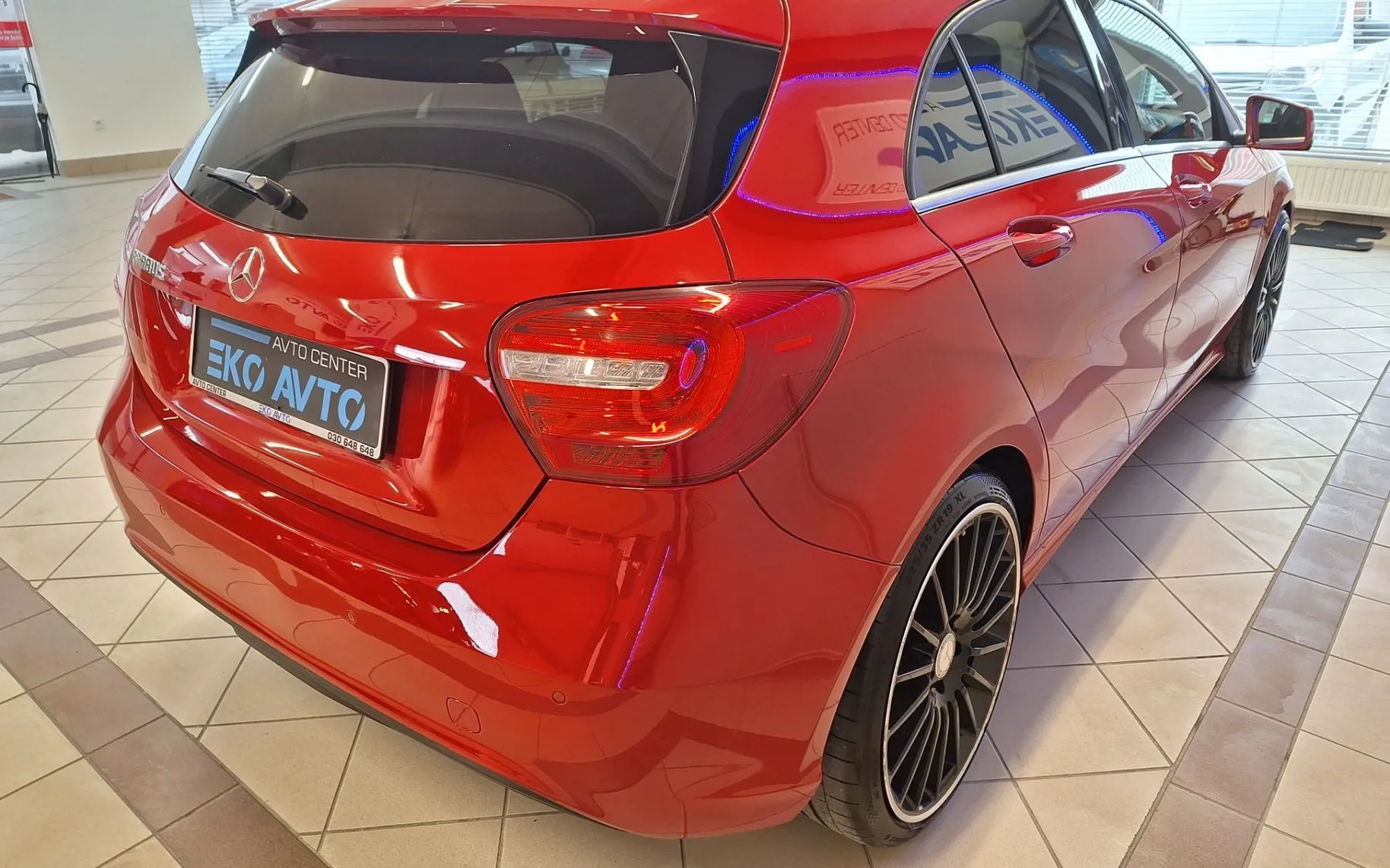 Zunanja slika - Mercedes-Benz A-Razred - A 180 ALU 19-NAVI-PDC-LED-SAMO 124000KM-KOT NOV-G - 5