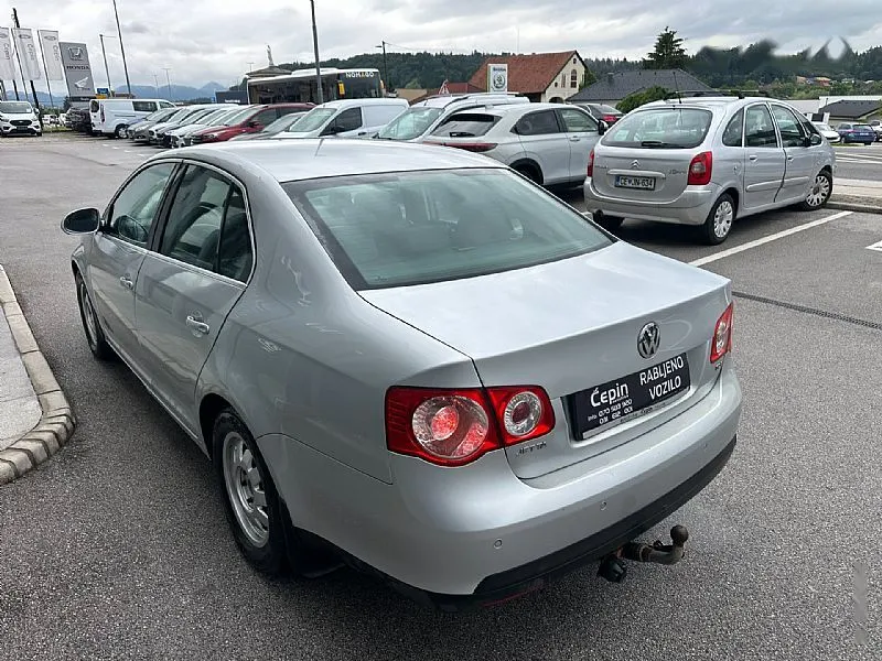 Zunanja slika - Volkswagen Jetta - 1.9 TDI Trendline - 7