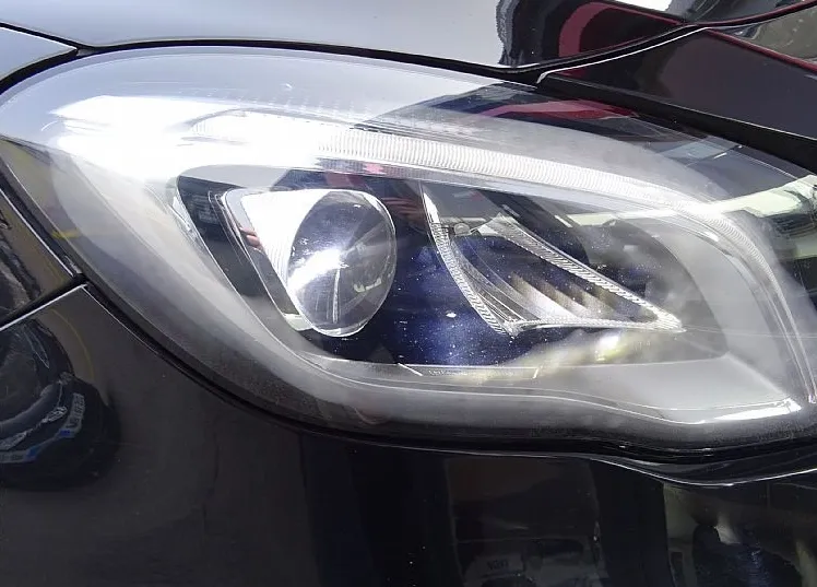 Zunanja slika - Mercedes-Benz GLA-Razred - GLA 200 7G 156KM - KOT NOV - GRETJE SEDEŽEV - - 19