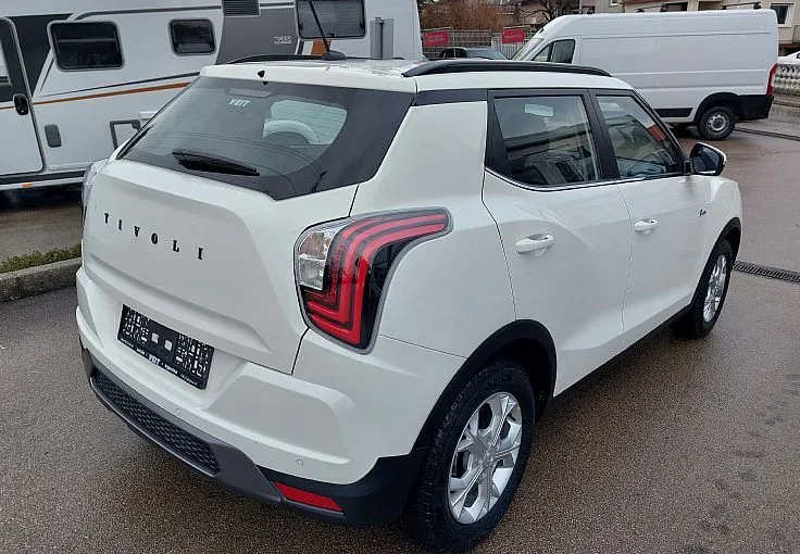 Zunanja slika - SsangYong Tivoli - ŽE OD  19.999  1.5 T-GDI Fresh 2WD A T - 4