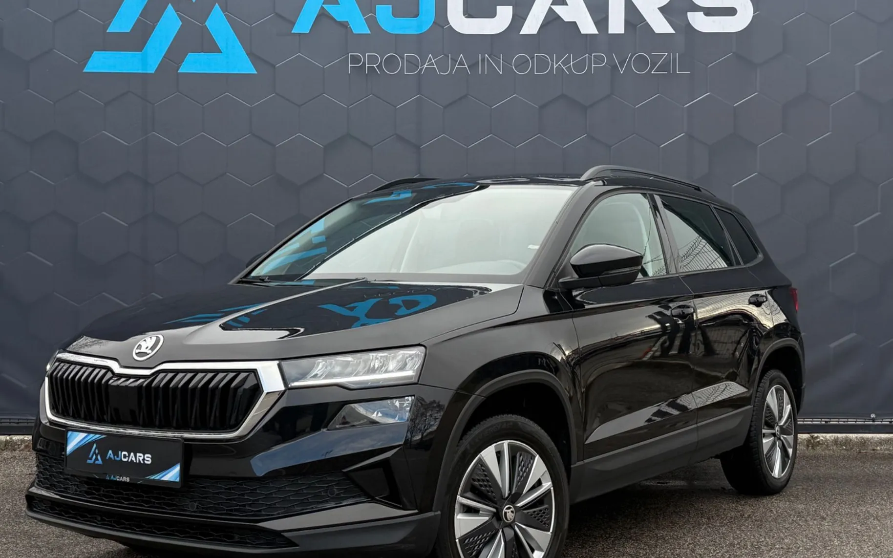 Zunanja slika - Škoda Karoq - Ambition 2.0 TDI DSG-Acc-Laneassist-Kamera-Led - 1