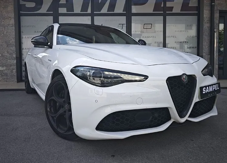 Zunanja slika - Alfa Romeo Giulia - 2.2 AT8 Q4 Veloce - AKT. TEMPOMAT - GRETJE VOLANA - 1