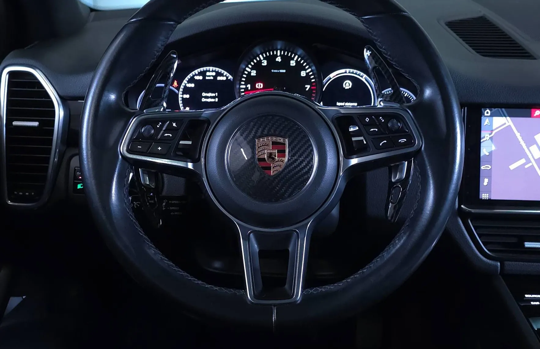 Zunanja slika - Porsche Cayenne - 3.0 - VELIK SERVIS - PANO - KAMERA - BOSE - MEMO - 9