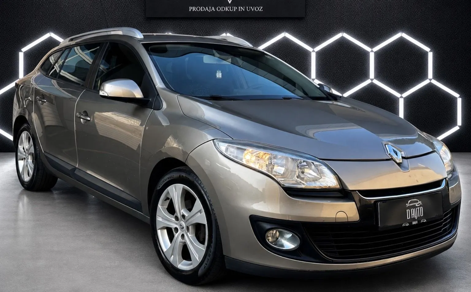 Zunanja slika - Renault Megane - Grandtour 1.5 dCi NAVI+TEMPOMAT+PDC... - 3