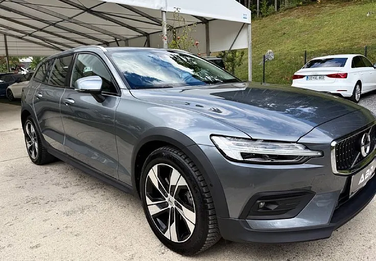 Zunanja slika - Volvo V60 Cross Country - B4D AWD AUT 1.LASTNIK LED VIRUTAL NAVI PDC - 3