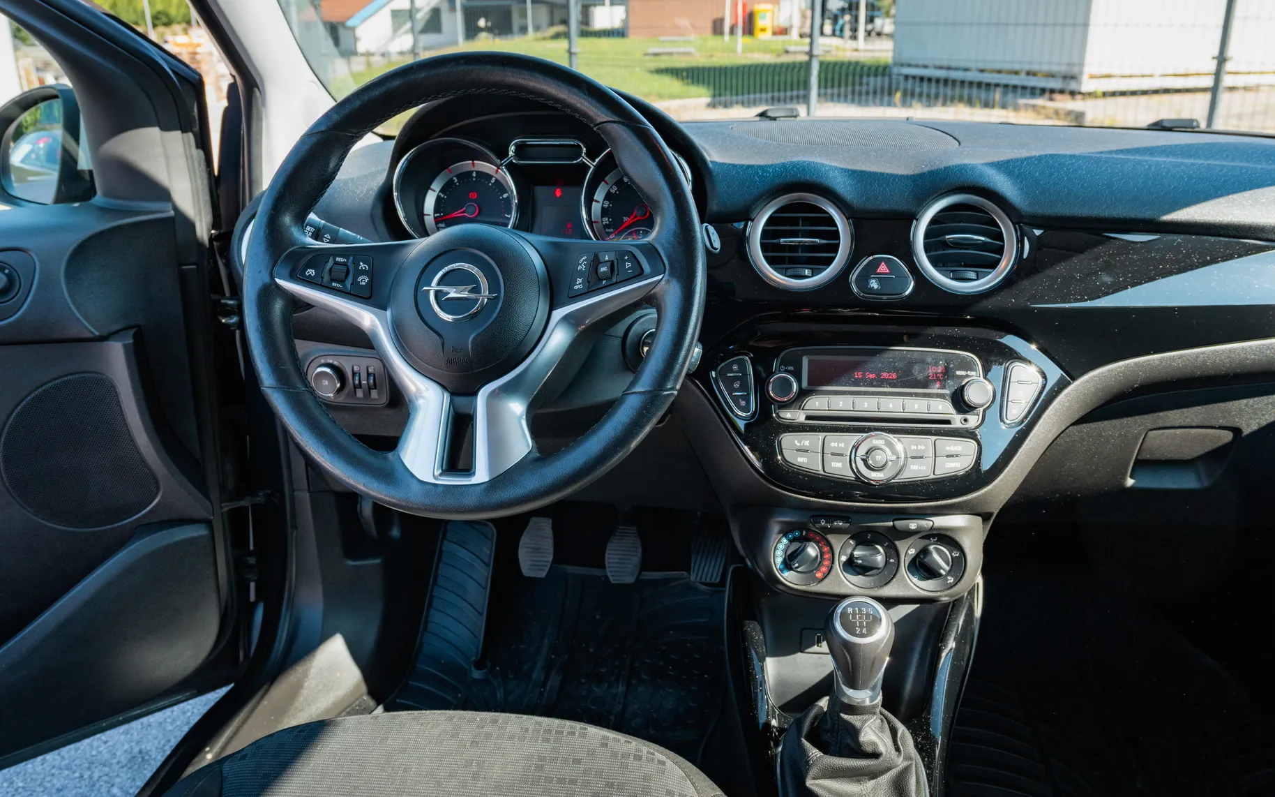 Notranja slika - Opel Adam - 1,4 Jam - 9