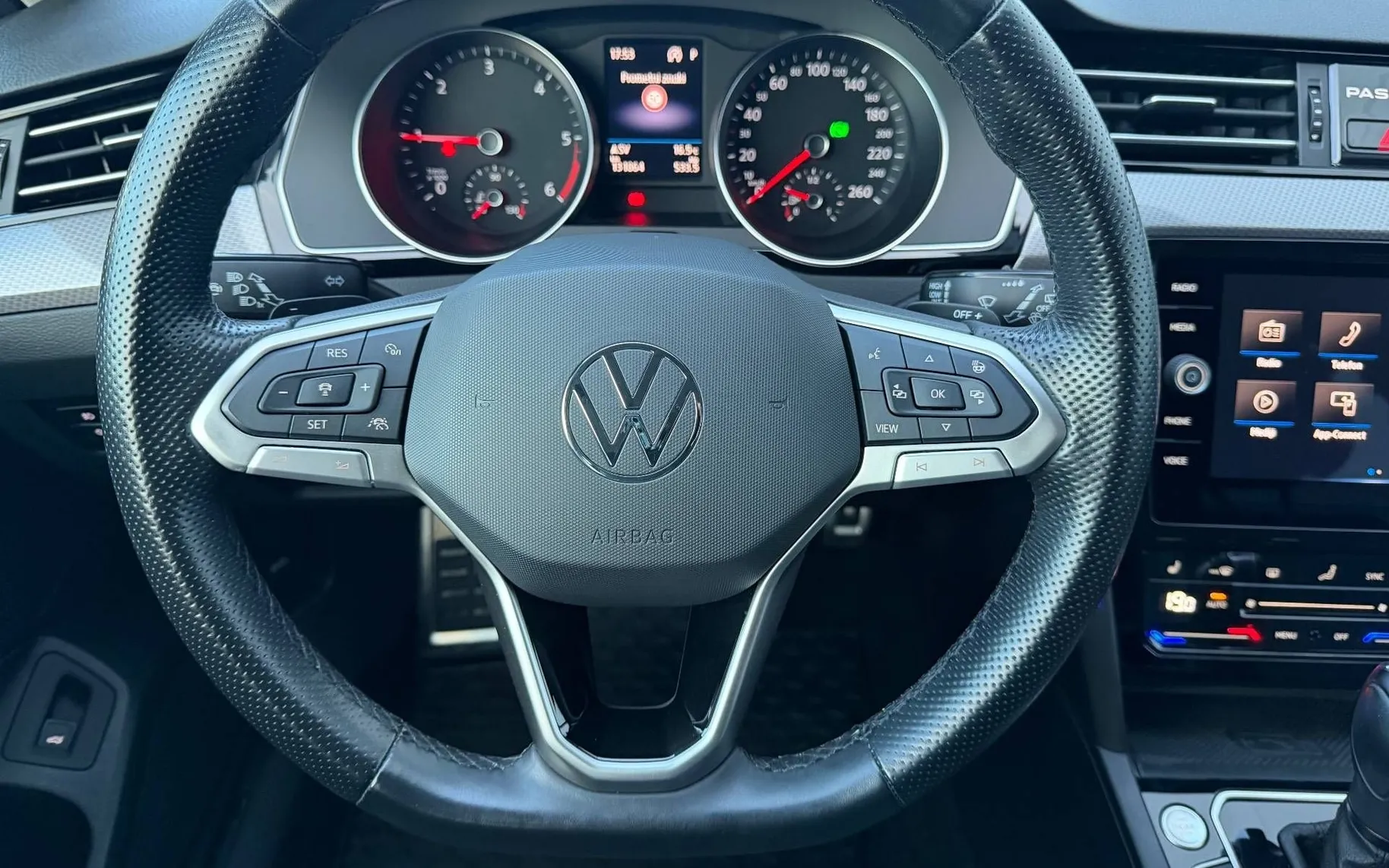 Notranja slika - Volkswagen Passat Alltrack - 4motion 2.0 TDI BMT SCR DSG-Vlečna kljuka-IQ Light - 10
