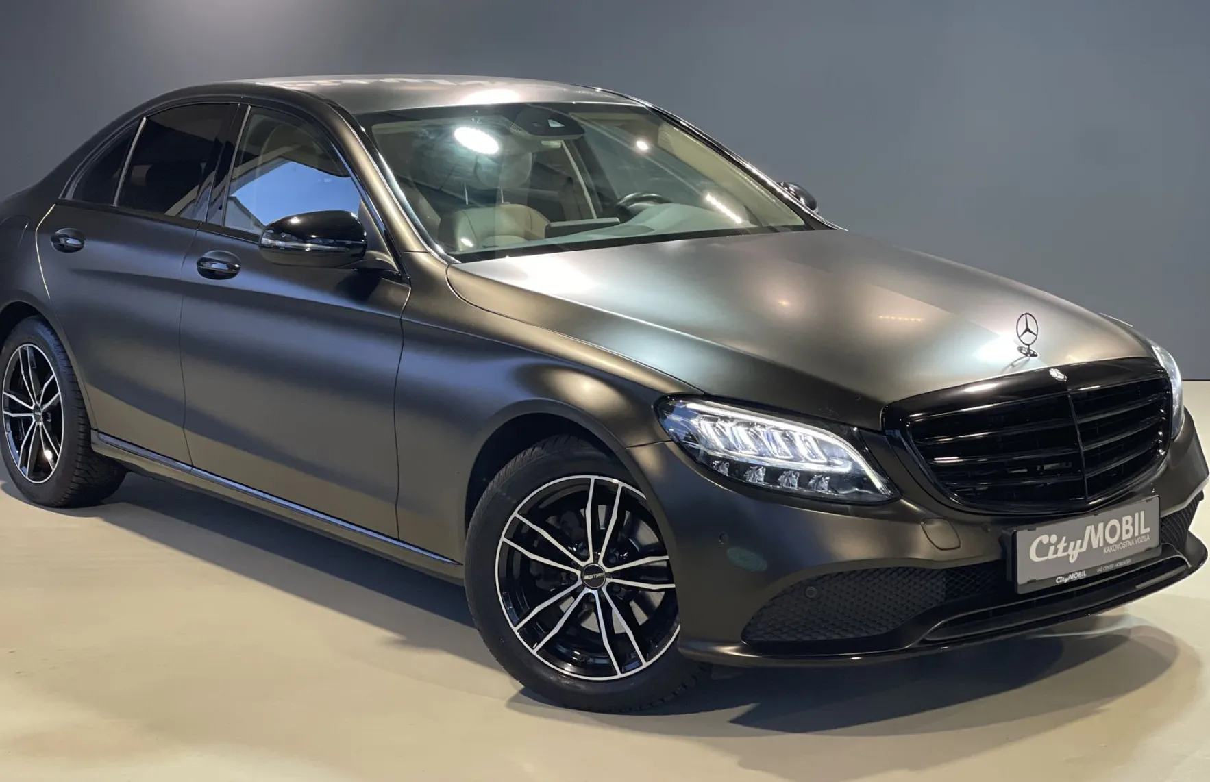 Zunanja slika - Mercedes-Benz C-Razred - C200d-TEMPOMAT-GRETJE SED-LED-KAMERA-2XPDC-ALU - 3