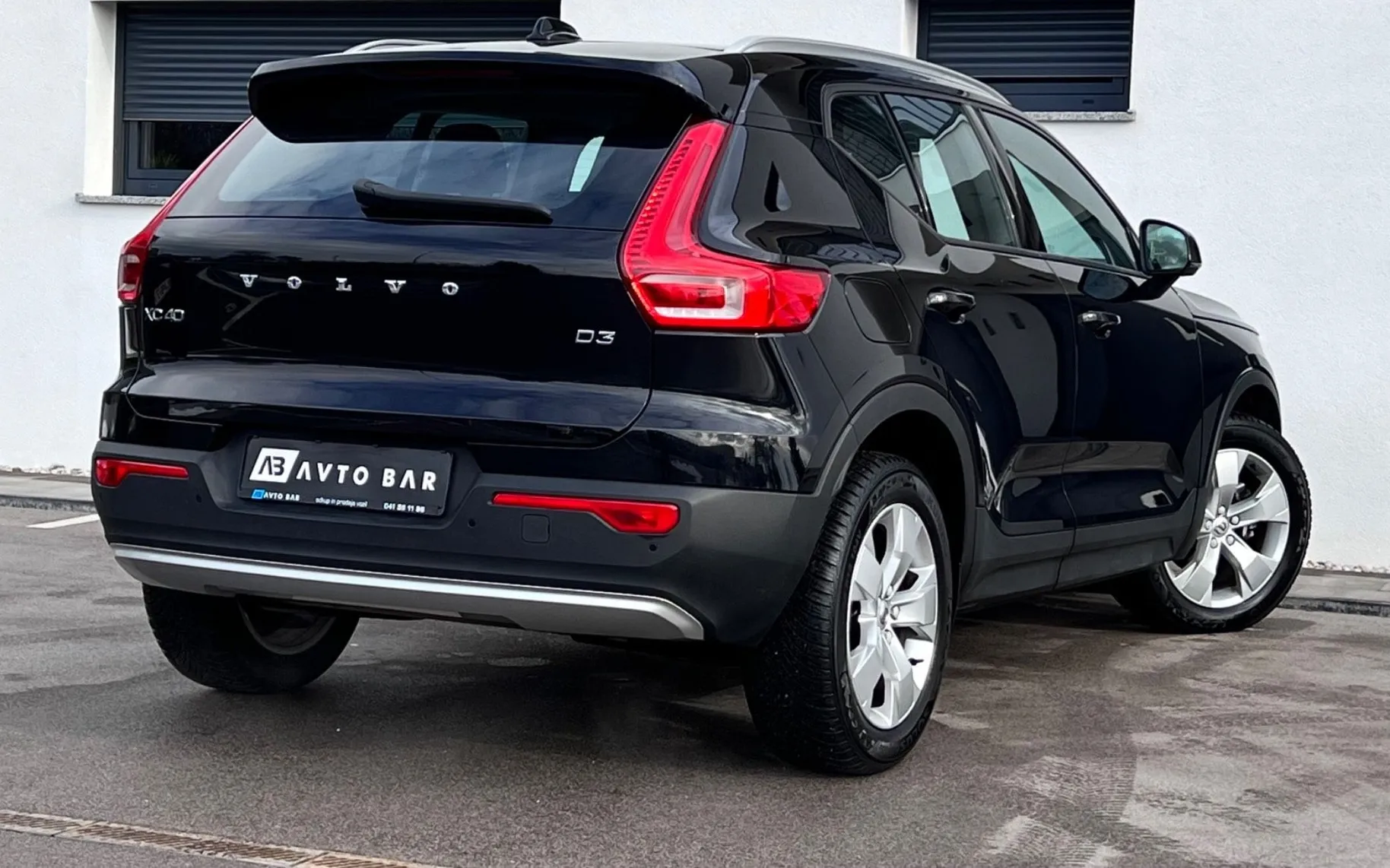 Zunanja slika - Volvo XC40 - D3+LED+NAVI+KAMERA+ALU+KEYLESS GO+AUTO HOLD... - 6