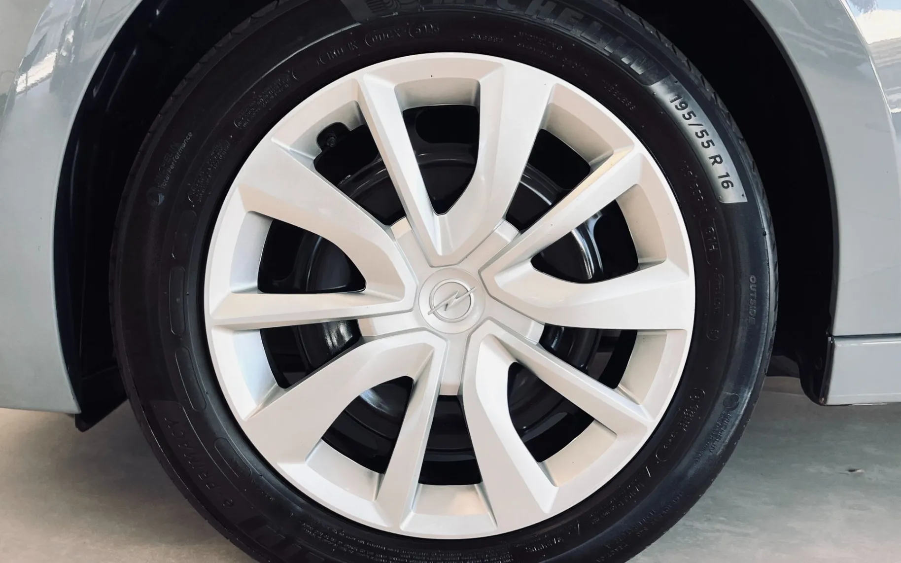 Zunanja slika - Opel Corsa - 1,2 Edition - 20