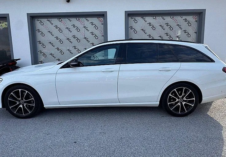 Zunanja slika - Mercedes-Benz E-Razred - E 220 d T Avantgarde Avt.Virtal Led Kljuka Kamera - 4