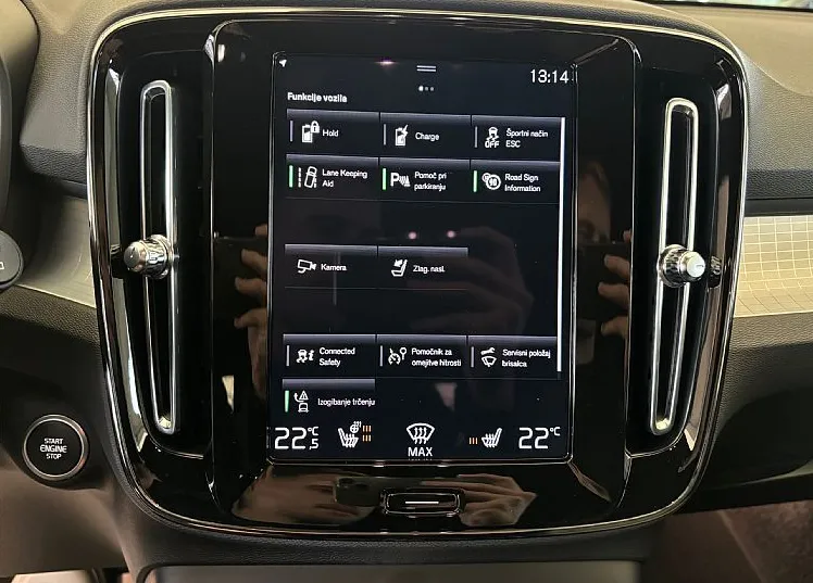 Zunanja slika - Volvo XC40 - T5 Plus Bright Recharge AT FWD - 15
